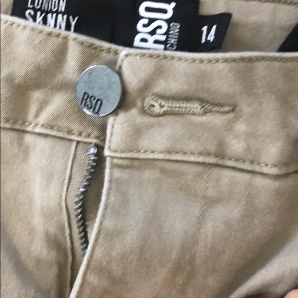 button link pants - Picture 5 of 5